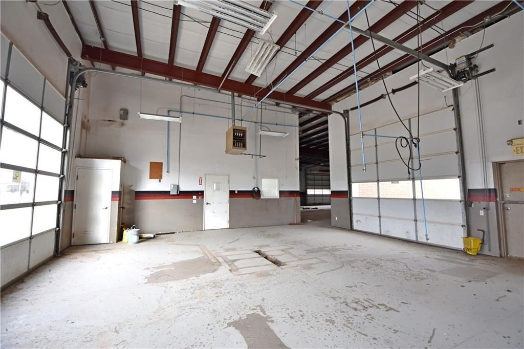 Tire Center & Family Dollar: 820 S Division Street, Guthrie, OK 73044